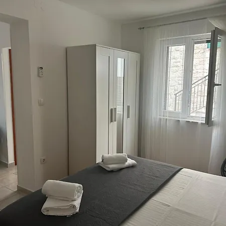 Lägenhet Tinka Primošten